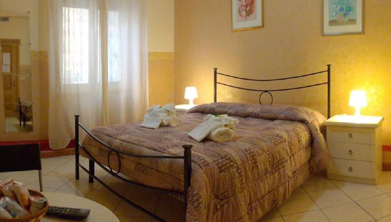 Felicia Rooms Rome Extérieur photo